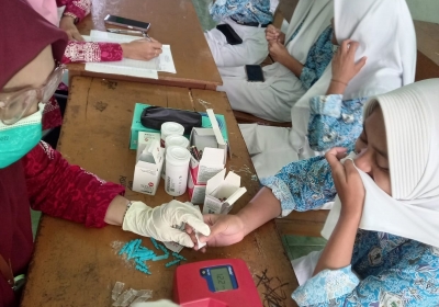 Pengecekan Anemia di Sekolah oleh Puskesmas