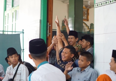Antusiasme anak saat Isra' Miraj